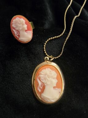 Gold Cameo Pendant Necklace and Ring Set - Orange Cameo